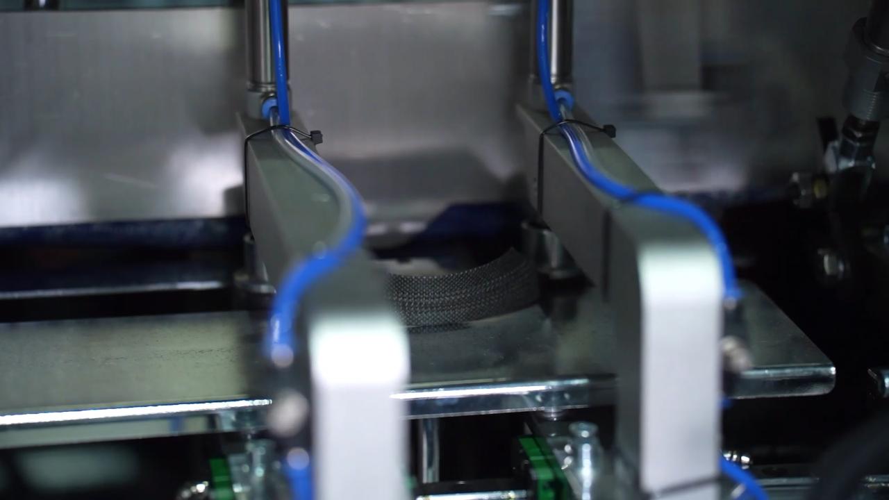 4 Handle Online Attachment 4 التعامل مع المرفقات عبر الإنترنت